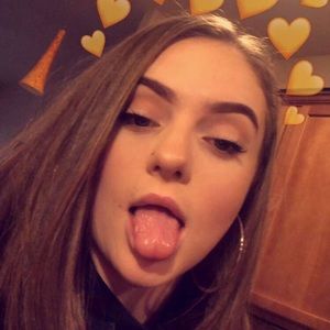 Meet your Posher, Malia